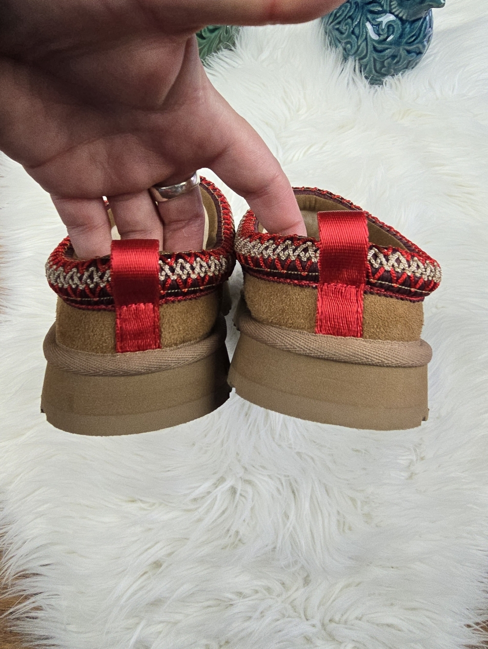 Ugg Tazman Slippers Size 8 ( Mislabled A Size 6) - Picture 9 of 16